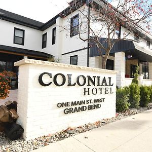 Colonial Hotel & Suites Grand Bend Exterior photo