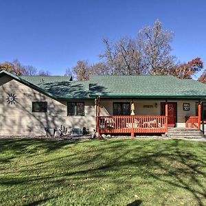 Cabin With Fire Pit And Movie Room, 1 Mi To Lake Pequot Lakes Exterior photo