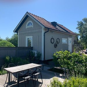 Station Bed And Kitchen Guesthouse Varberg Exterior photo