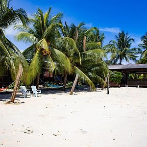 Bushman Tioman Hotell Kampong Juara Exterior photo