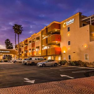 Comfort Inn & Suites Huntington Beach Exterior photo