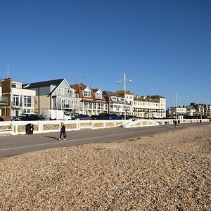 Marine Court - Bognor Regis Villa Exterior photo