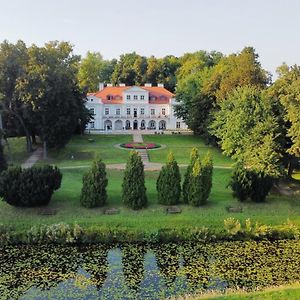 Dwor Zbozenna Hotell Przysucha Exterior photo