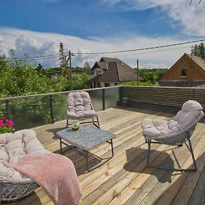 Apartment With Private Garden And Large Balcony Pärnu Exterior photo