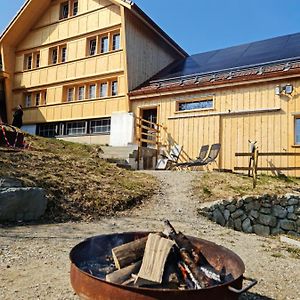 Grosses Ferienhaus Fuer Traumhafte Familienferien Im Appenzellerland Lägenhet Speicher Exterior photo