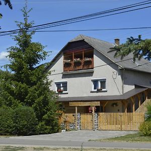 Fenyofa Vendeghaz Hotell Szilvásvárad Exterior photo