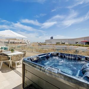 Super Luxury Penthouse With Hot Tub And Pool Lägenhet Tal-Franciz Exterior photo