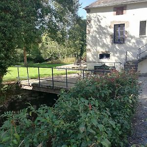 Chambre D'Hote Moulin Du Breuil. Hotell Pionnat Exterior photo