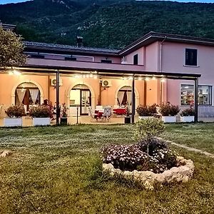 Salisu Country House Pensionat Mignano Monte Lungo Exterior photo