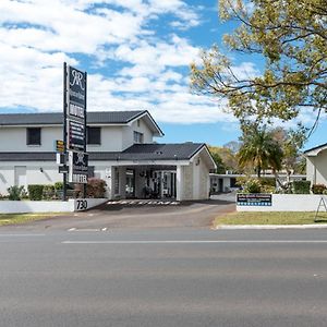 Riviera On Ruthven Motell Toowoomba Exterior photo