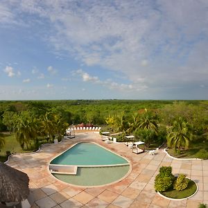 Mision Uxmal Hotell Exterior photo