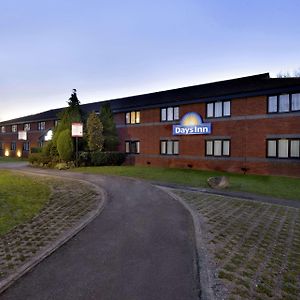 Days Inn By Wyndham Membury M4 Hungerford Exterior photo