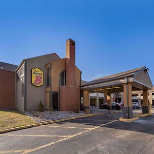 Super 8 By Wyndham Kansas City Airport North Motell Exterior photo