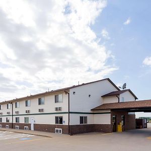 Super 8 By Wyndham Mendota Near I 39 Hotell Exterior photo