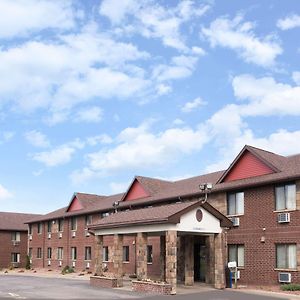 Baymont By Wyndham Eau Claire Wi Hotell Exterior photo