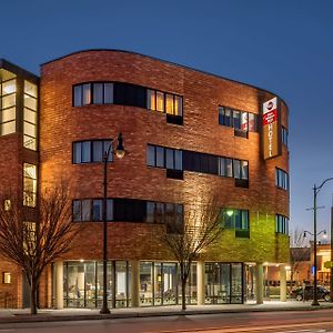 Best Western Plus Philadelphia Airport South - At Widener University Hotell Chester Exterior photo