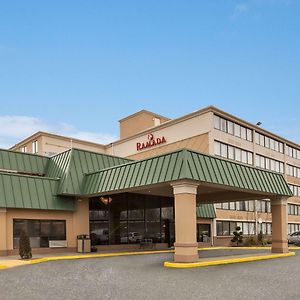 Ramada by Wyndham Rochelle Park Near Paramus Hotell Exterior photo