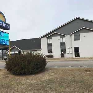 Days Inn By Wyndham Carthage Exterior photo