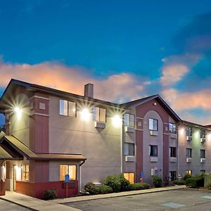 Super 8 By Wyndham Lexington Park/California Area Hotell Exterior photo