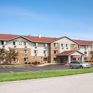 Super 8 By Wyndham Fairview Heights-St. Louis Motell Exterior photo