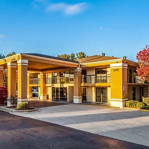 Quality Inn Stone Mountain Exterior photo