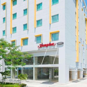 Hampton By Hilton Yopal Hotell Exterior photo