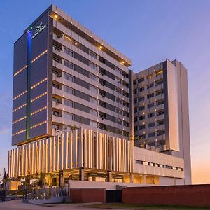 Neelkanth Sarovar Premiere Hotell Lusaka Exterior photo