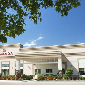 Ramada By Wyndham Trenton Hotell Exterior photo