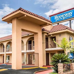 Rodeway Inn & Suites Bellflower Exterior photo