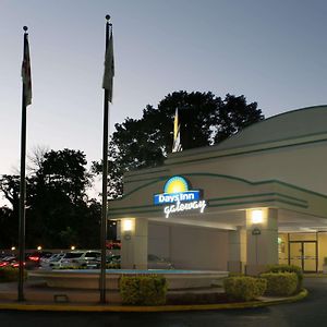 Days Inn By Wyndham Washington Dc/Gateway Exterior photo