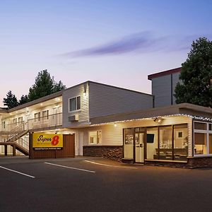 Super 8 By Wyndham Courtenay Hotell Exterior photo