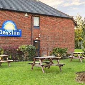 Days Inn Chesterfield - Tibshelf Exterior photo