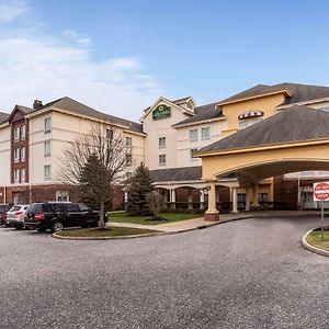 La Quinta By Wyndham Islip - Macarthur Airport Hotell Bohemia Exterior photo