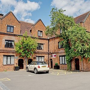 Oyo Dovecote Hotel Birmingham Exterior photo