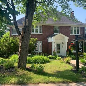 The Inn On Bay Gravenhurst Exterior photo