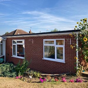 Delightful Self-Contained Annexe Close To Airport Lägenhet Norwich Exterior photo