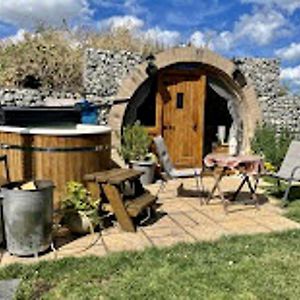 Romantic Escape Luxury Hobbit House With Hot Tub! Lägenhet Sheerness Exterior photo