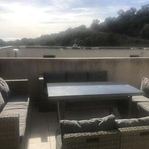 T2 Chaleureux Avec Grande Terrasse Vue Mer Lägenhet Bastia  Exterior photo