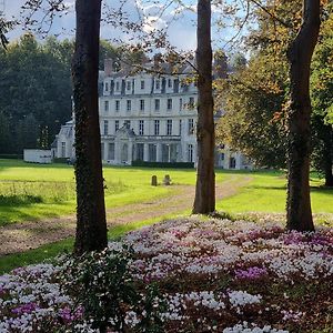 Les Ecuries Du Chateau De Brumare Bed and Breakfast Brestot Exterior photo