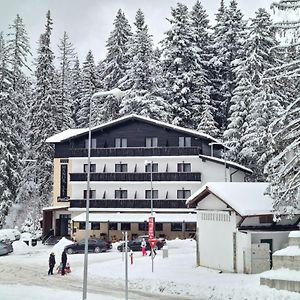 Manor Ski Hotel Predeal Exterior photo