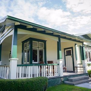 Gumnut House. Bed and Breakfast Whanganui Exterior photo