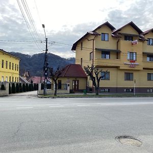 Pensiunea Coco Hotell Nasaud Exterior photo