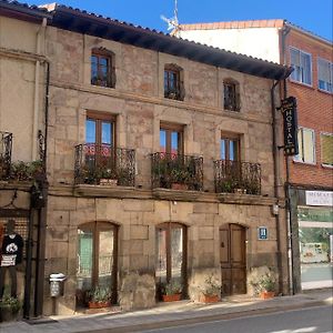 Hostal Rural Las Nubes Hotell Salas De Los Infantes Exterior photo