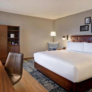 Four Points By Sheraton Boston Newton Hotell Exterior photo