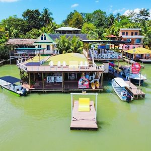 Linda Vista Hotell Rio Dulce Town Exterior photo