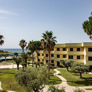 Hotel Village Paradise Marina di Mandatoriccio Exterior photo