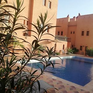 Riad Ouinz Hotell Ait Benhaddou Exterior photo