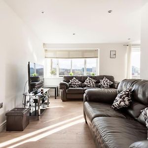 Stunning Flat By Quayside With Balcony!! Lägenhet Newcastle-upon-Tyne Exterior photo