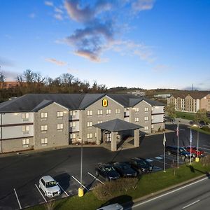 Super 8 By Wyndham Uniontown Pa Hotell Exterior photo