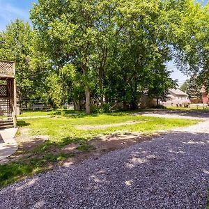 Cozy & Quiet Studio Flat In Historic Mount Clemens Lägenhet Exterior photo